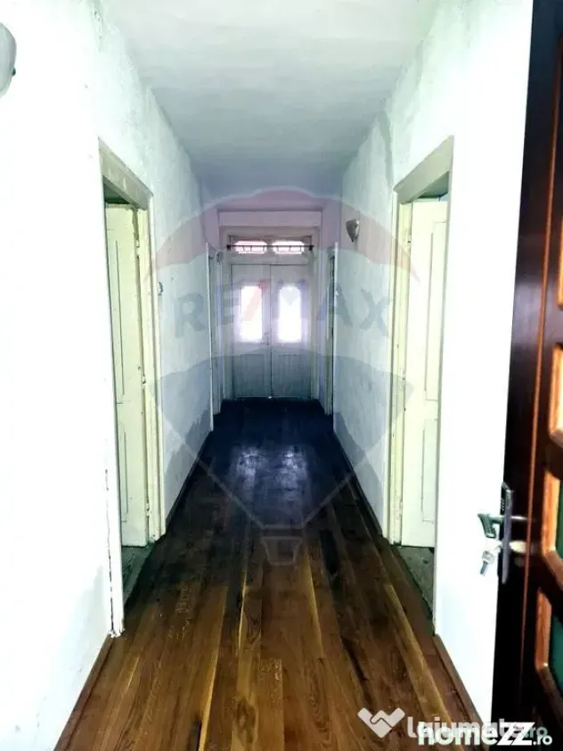 Casă tradițională cu lucrări recente de întreținere...