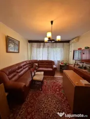 Apartament 4 camere de vânzare în Poarta 6, etaj intermedi