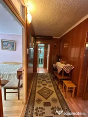 Apartament 4 camere de vânzare în Poarta 6, etaj intermedi