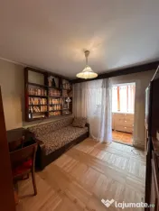 Apartament 4 camere de vânzare în Poarta 6, etaj intermedi