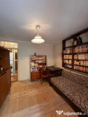 Apartament 4 camere de vânzare în Poarta 6, etaj intermedi
