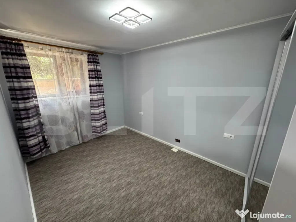 Apartament 3 camere, parcare, curte, zona: Intre Lacuri