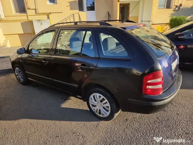 Vând Skoda Fabia