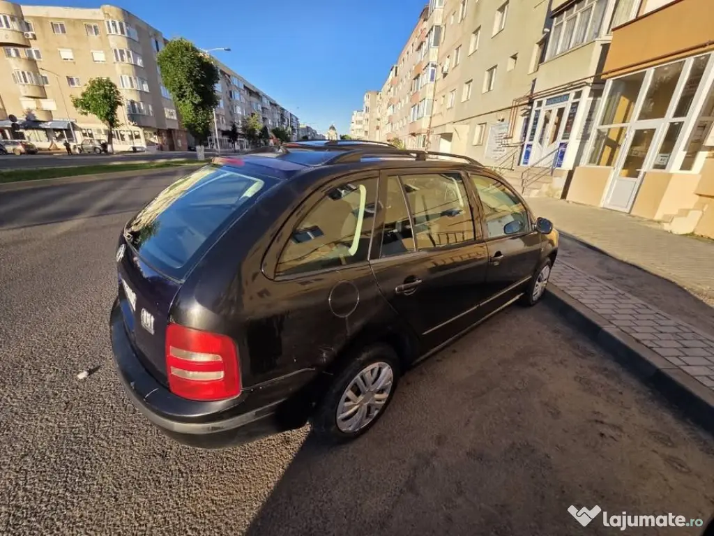 Vând Skoda Fabia