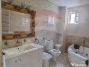 Casă / Vilă cu 11 camere de vânzare Bulevardul Gheorgh...