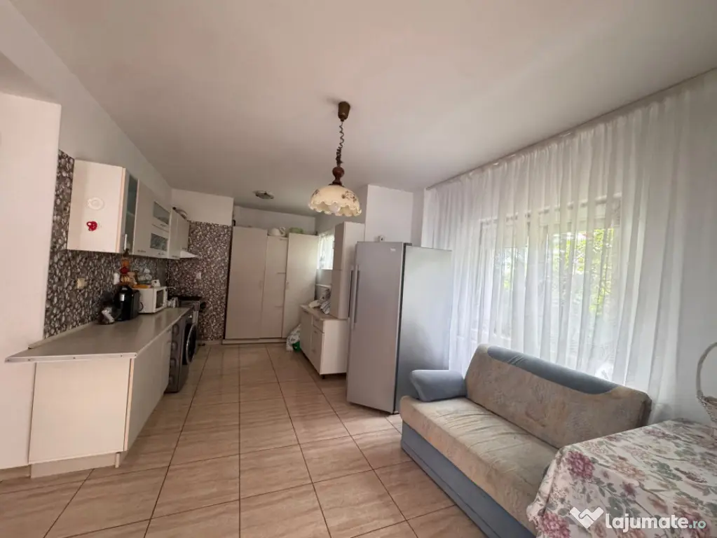 Casă de vânzare în Lazu – Agigea | Vilă P+M, 4 camere,