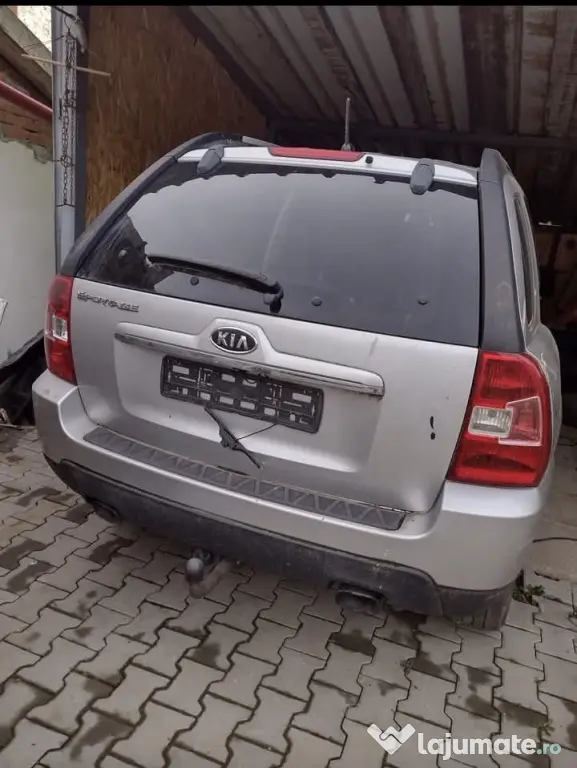 Dezmembrez kia sportage 2.0 diesel an 2009