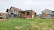 Casă la roșu, cu 4 dormitoare, P+M în noul cartier din C