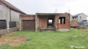 Casă la roșu, cu 4 dormitoare, P+M în noul cartier din C