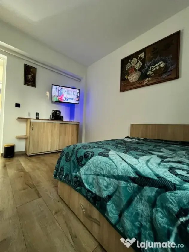 Apartament 1 camera+boxă +loc de parcare-persoana fizică