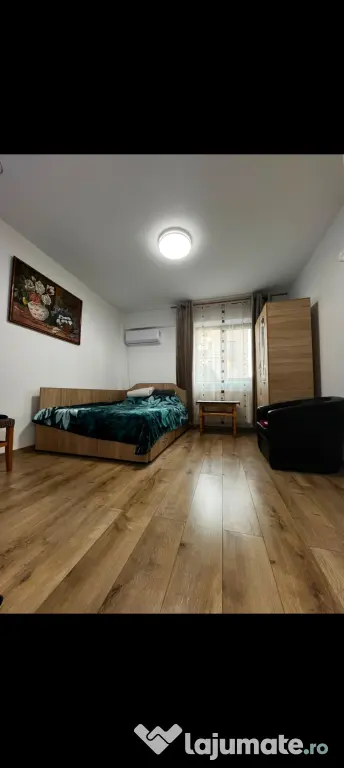 Apartament 1 camera+boxă +loc de parcare-persoana fizică