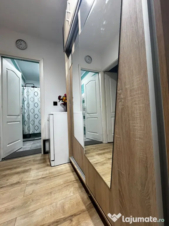 Apartament 1 camera+boxă +loc de parcare-persoana fizică
