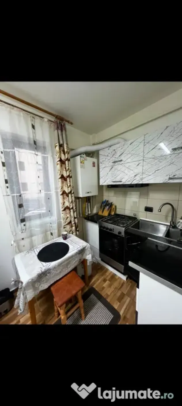 Apartament 1 camera+boxă +loc de parcare-persoana fizică