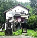 Vila in Sinaia cu parau in curte si view superb