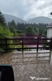 Vila in Sinaia cu parau in curte si view superb