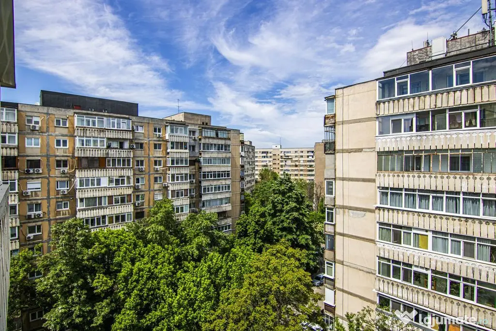Lujerului, 2 camere, c-tie 1978, 270 metri metrou, bucata...
