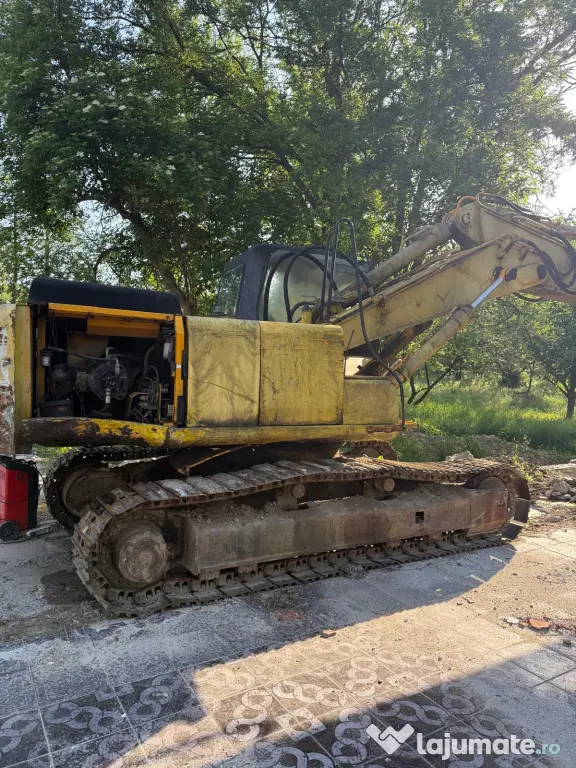 Excavator pe șenile JCB 24 Tone (An 2004) (Necesită revizie reparație)