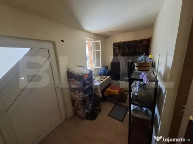 Casa cu 3 camere, 218 mp, zona Lazuri