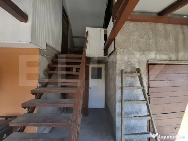 Casa cu 3 camere, 218 mp, zona Lazuri