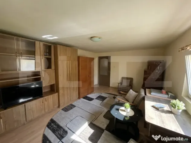 Casa cu 3 camere, 218 mp, zona Lazuri