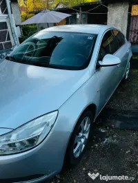 Opel Insignia 2.p cu motor defect....pret 1500 euro negociabil 