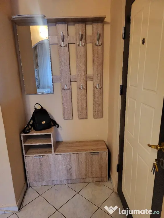 Închiriez apartament 2 camere zona Decebal