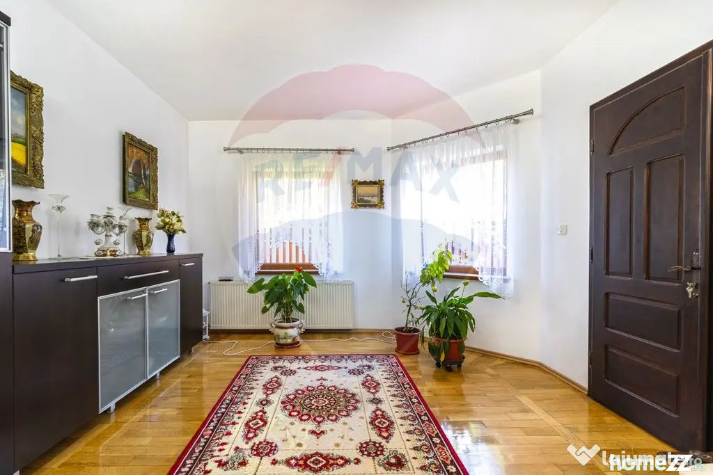 Comision 0% | Casa + Apartament in curte | Cristian - Cristian (Brasov)