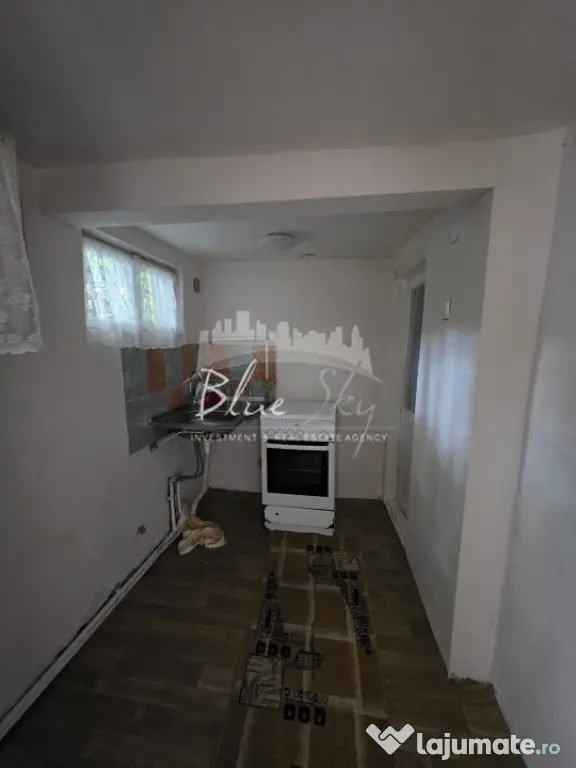 Casă cu 2 camere de vânzare – Palas, Constanța