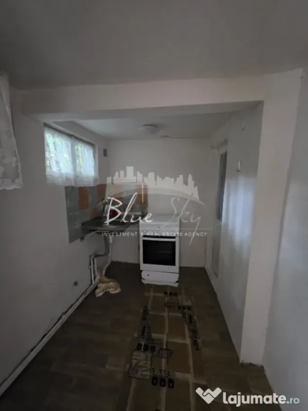 Casă cu 2 camere de vânzare – Palas, Constanța