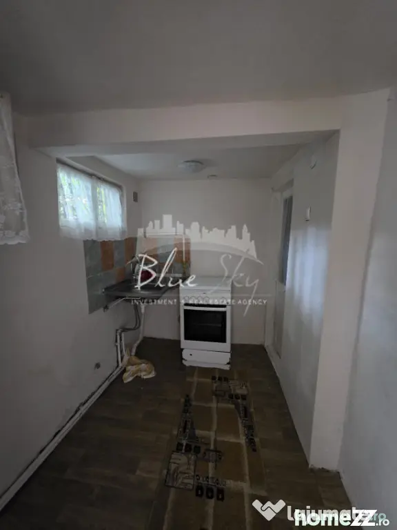 Casă cu 3 camere de vânzare – Palas, Constanța