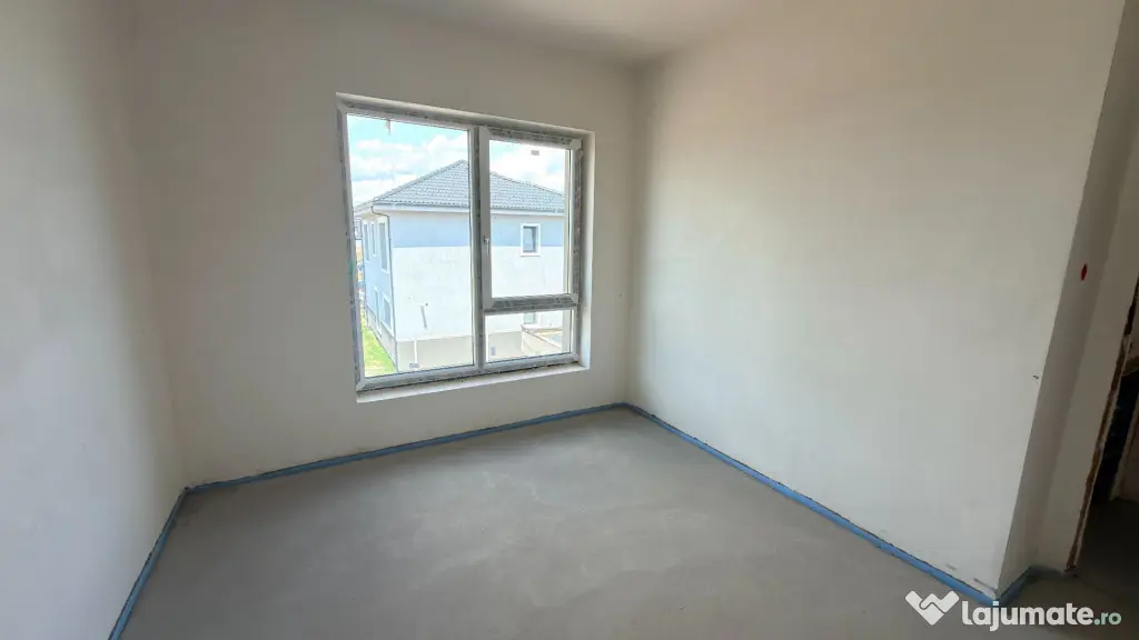Casa moderna 4 camere + 300mp teren Sura Mică