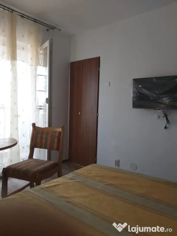 Închiriere garsonieră Rovine