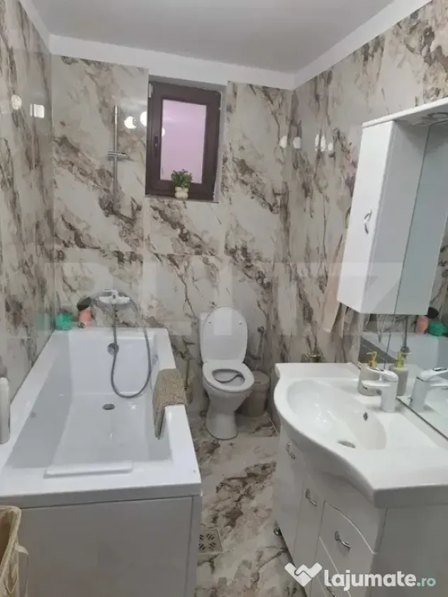 Casă de vânzare,