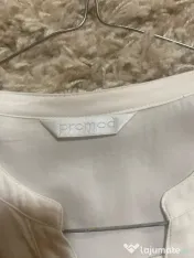 Bluza alba cu maneci lûngi! 