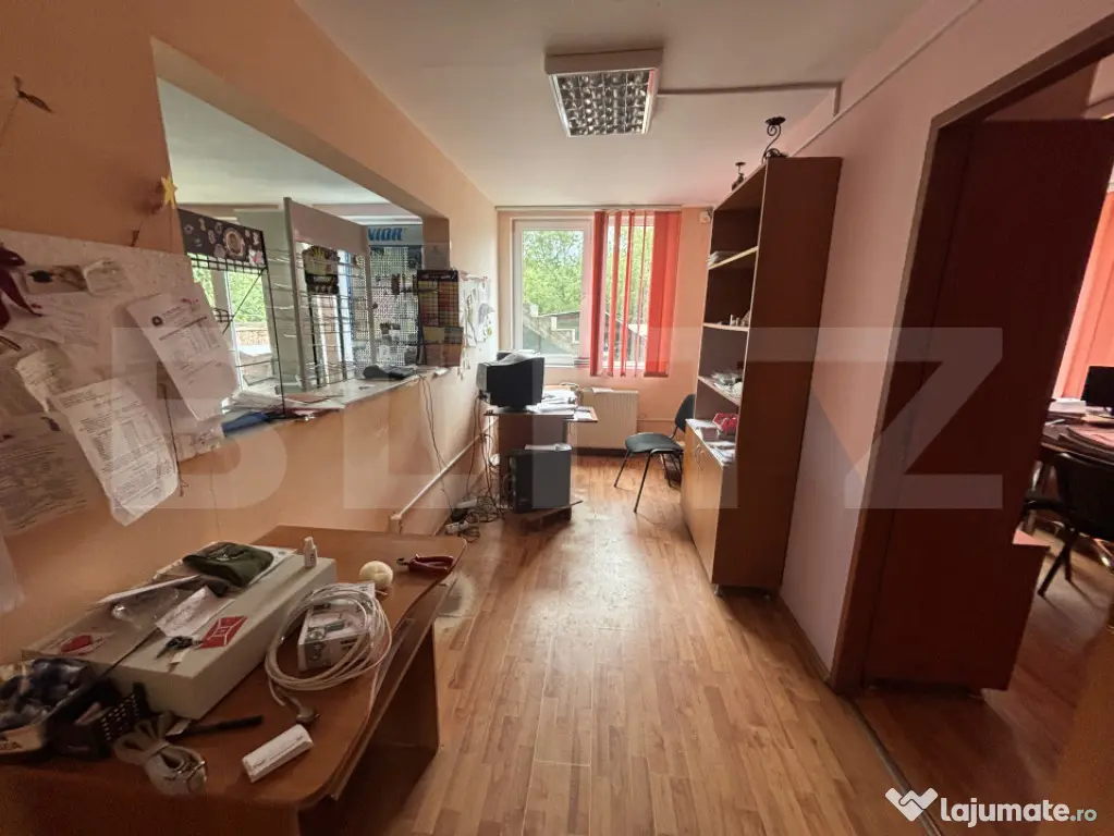 CASA + SPATIU COMERCIAL, in Bradet.