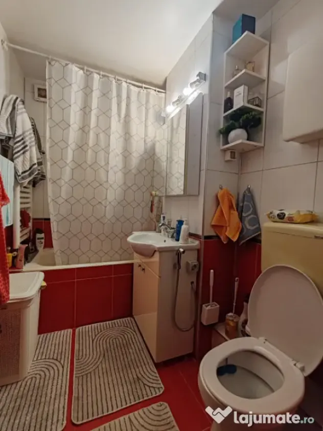 Apartament 2 camere decomandat, 48 mp, etaj 1, zona Școlii
