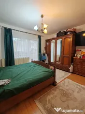 Apartament 2 camere decomandat, etaj 1, zona Școlii Dimitri 