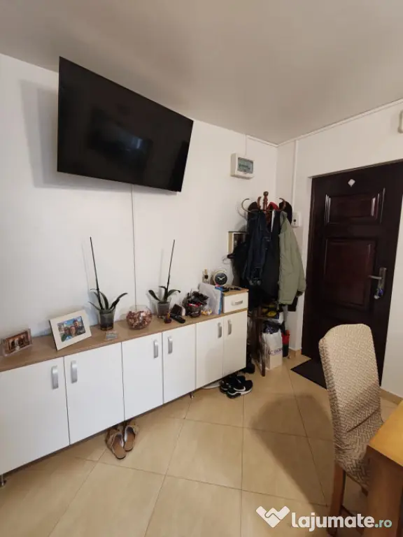 Apartament 2 camere decomandat, 48 mp, etaj 1, zona Școlii