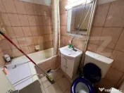 Garsonieră cu bucătărie separată și balcon, zona străz