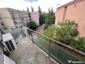 Garsonieră cu bucătărie separată și balcon, zona străz