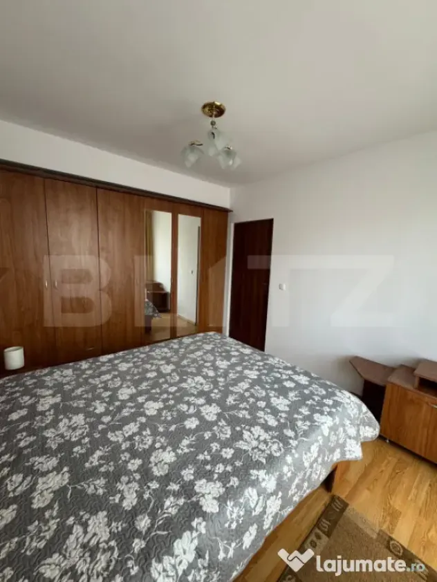 Apartament 2 camere, decomandat, zona Eroilor
