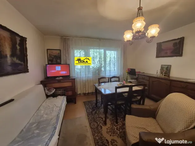 Zona Spital, 2 camere, semidecom., parter