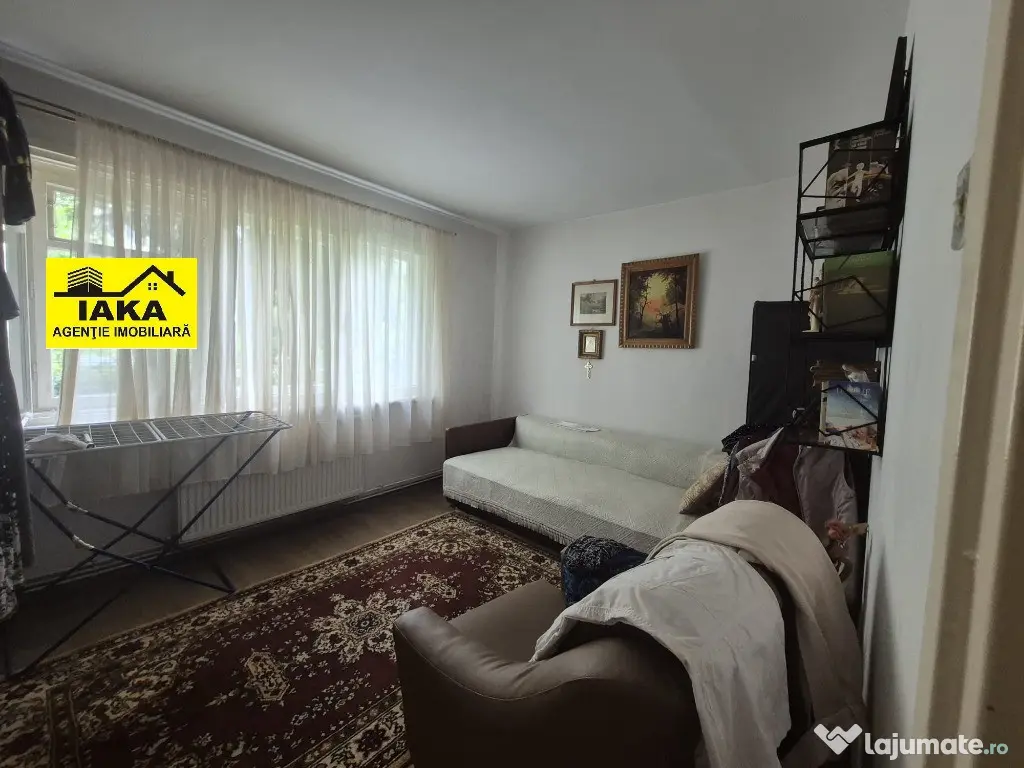 Zona Spital, 2 camere, semidecom., parter