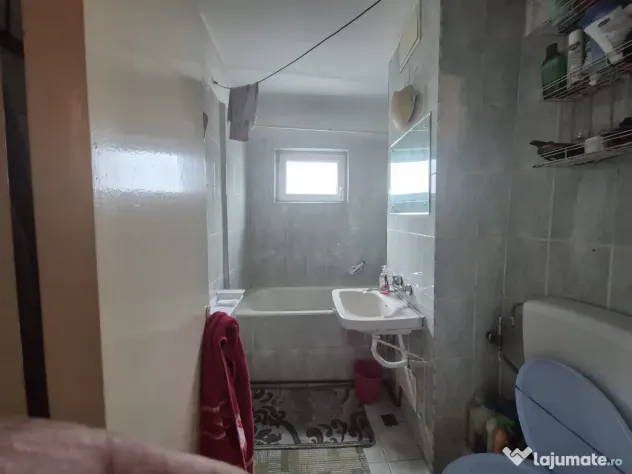 Zona Spital, 2 camere, semidecom., parter
