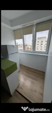 Dristor etaj 7 semidecomandat 