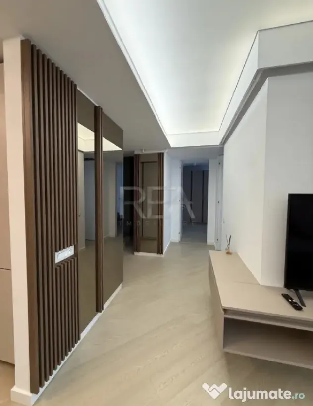 Apartament 3 camere | Complex Cortina North | Loc de parcare