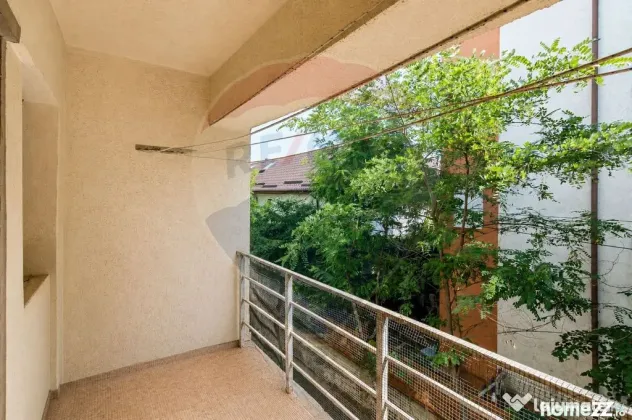 Apartament cu 2 camere de vânzare în Popesti Leordeni