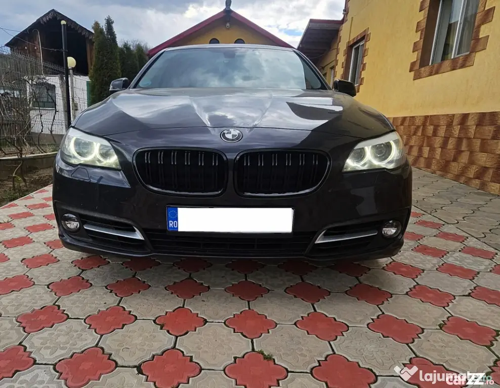 BMW Seria 5 520d Aut. Luxury Line