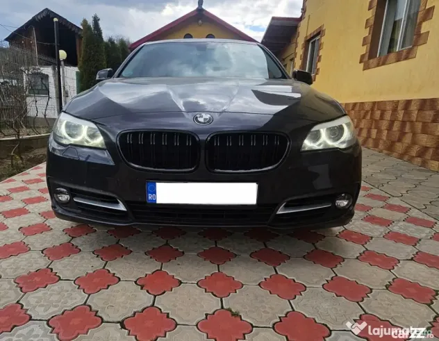 BMW Seria 5 520d Aut. Luxury Line