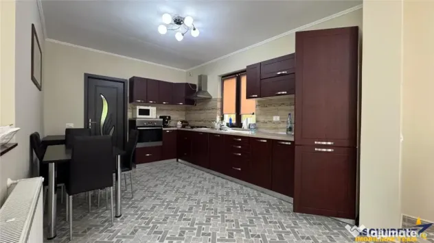 Casa rafinata,incantare peisagistica,garaj,securizare,Corunc